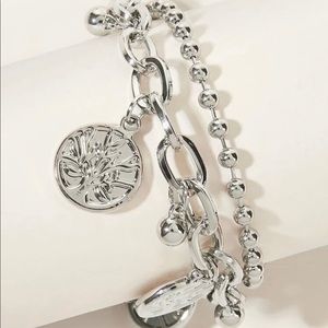 🟢3 for $22| brandy melville silver chain bracelet